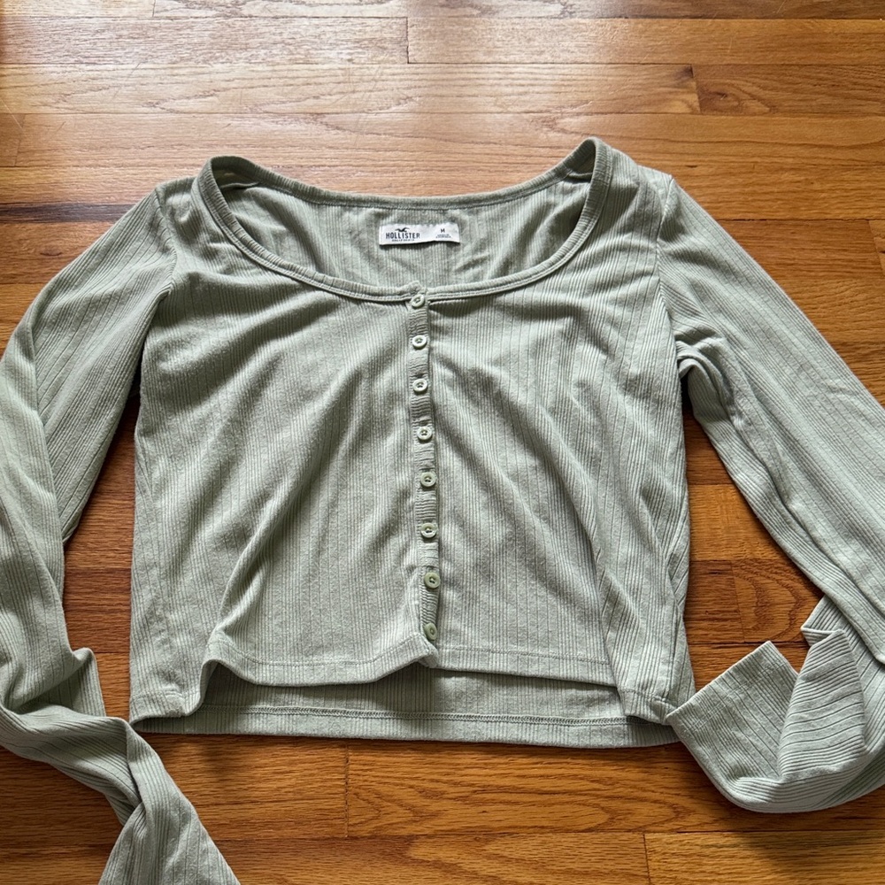 Women’s long sleeve